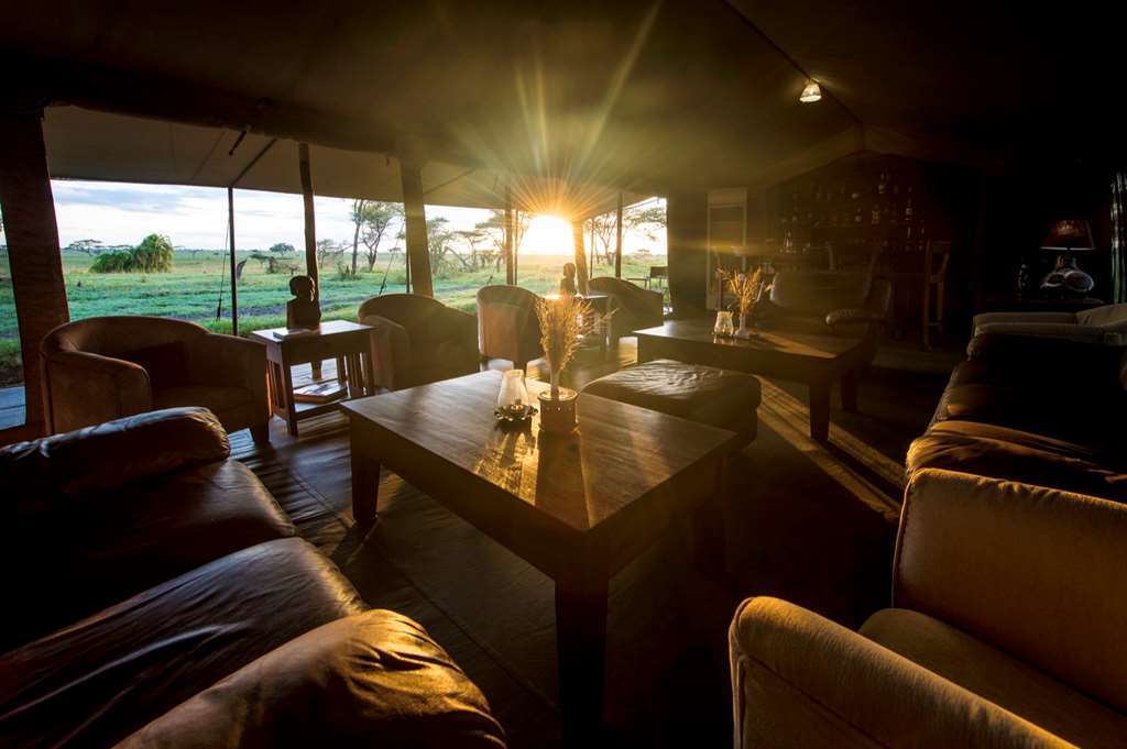Karibu Camps And Lodges Sametu Camp Serengeti Robanda Restaurant photo